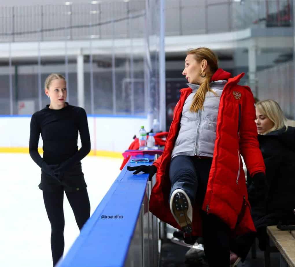 Академия фигурного катания "Наши надежды" @navka_school_skating - Страница 2 Vika-i-Navka-1200x1087